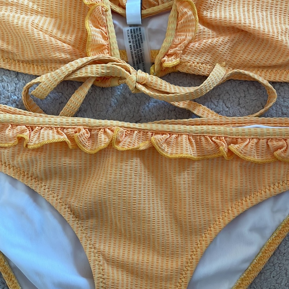 SOLID & STRIPED Yellow Ruffle Ribbed Bikini Set - Picture 7 of 9